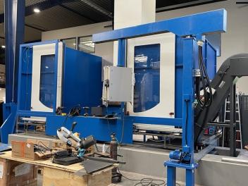 Anlieferung TOS Hulin Karuselldrehmaschine